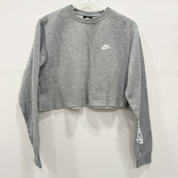 Nike Tops - Nike Gray Long Sleeve Crop Sweatshirt Medium Athleisure *sleeve logo*